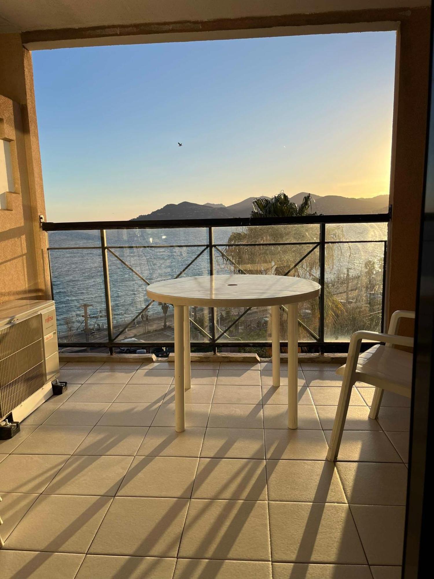 Cannes Apartment With Sea View, Aircondition And Parking Экстерьер фото