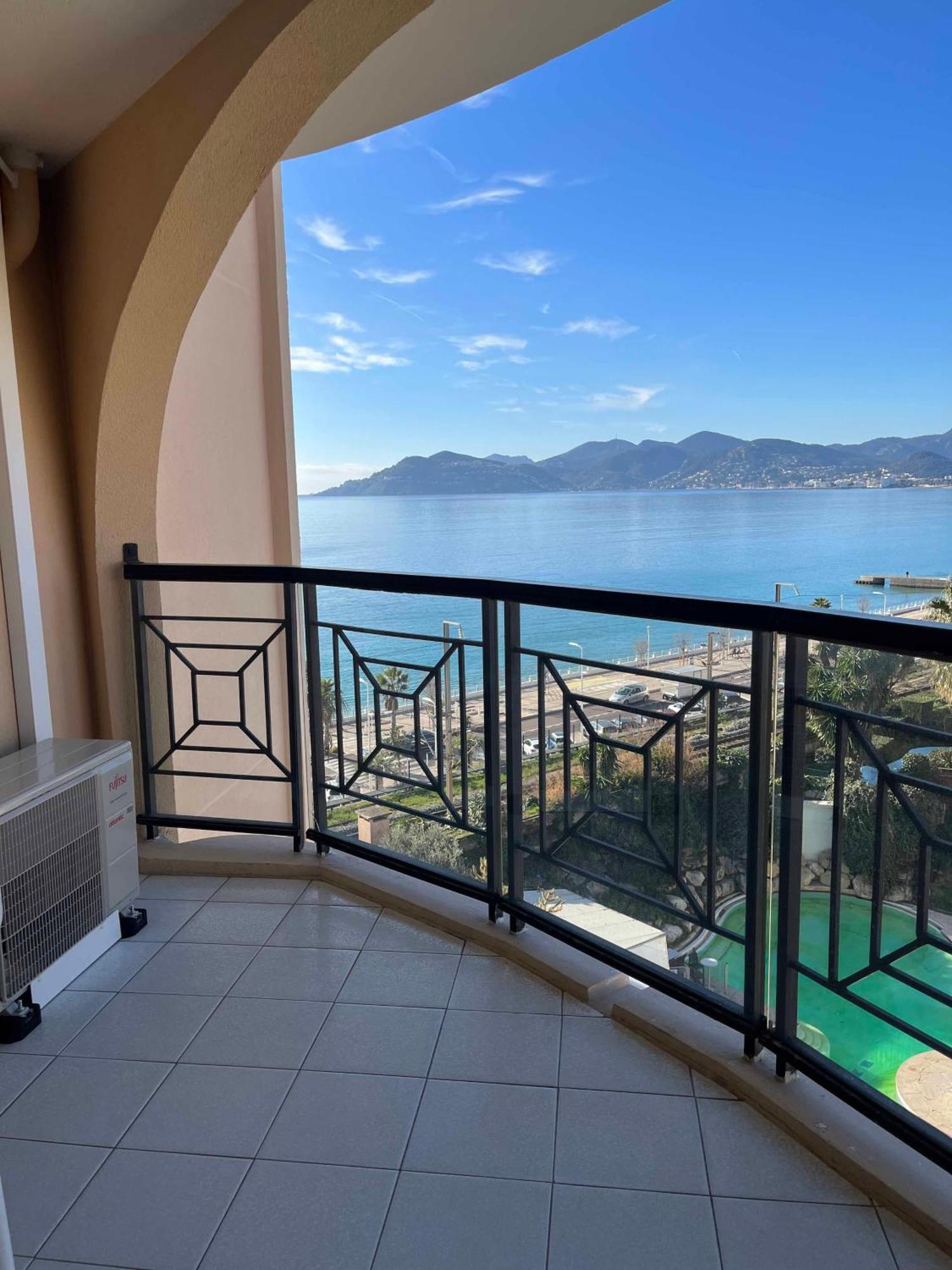 Cannes Apartment With Sea View, Aircondition And Parking Экстерьер фото